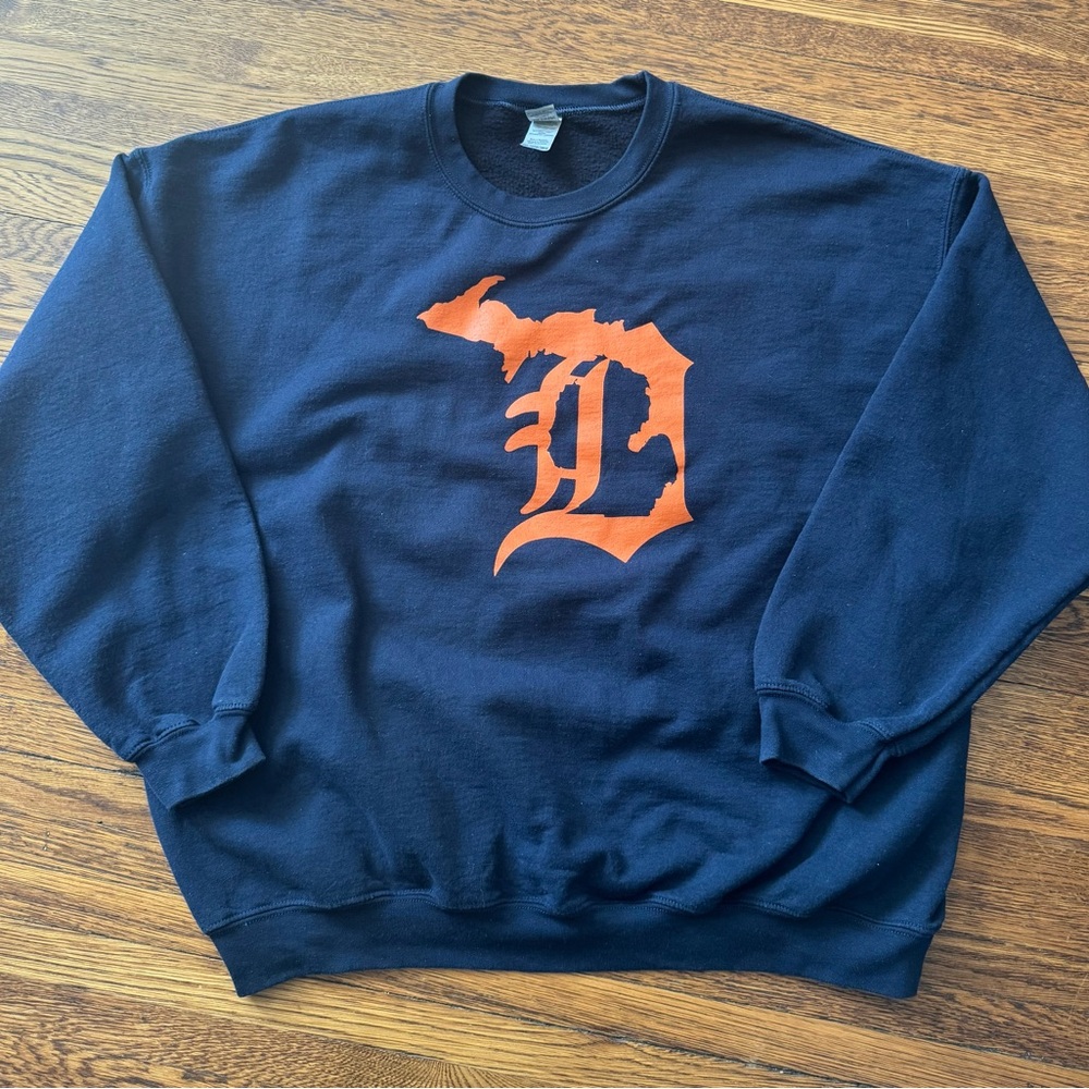 #609 DETROIT TIGERS PULLOVER SWEATSHIRT. Heavy blend. Size XXL